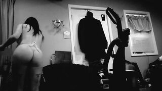 Pregnant Nude Housekeeper. Nude Fixing & Cleaning no Sex inside