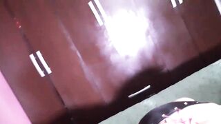 LA SEY milf MUESTRA SU CONCHA MIENTRAS SE LUCE EN