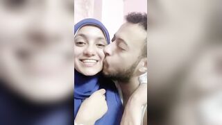 نوسه ابولبن College Student Hijab Girl Sucks Lover's Cock First نعمات حمدي طه