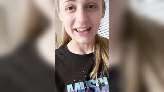 Hot Fitwife Teases Big Doggy Cock Blowjob