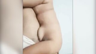 Indian Desi Girl Gets Deep Massage and Sucks Cock at Home