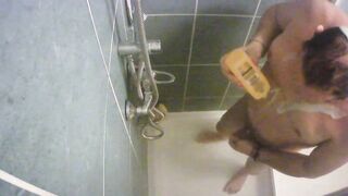 mon cocu sous la douche