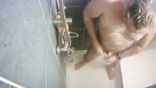 mon cocu sous la douche