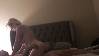 Hottie Older cougar has Insane Orgasm