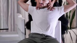 Kira Queen seduced her neighbors and plowed on the dinner