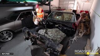 Roadside - Goddess With Big Melons Gets Fuck By The