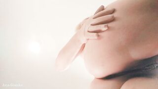Bombshell Oily Natural Boobies and Nude Butt Selfie Scene Posing