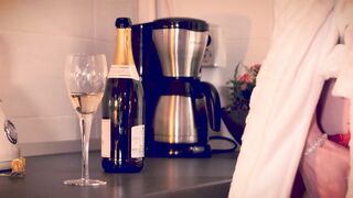 Squirt and Champagne - Fingered Cunt Masturbation, my way to