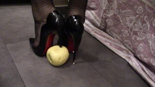 Apple Crush with Louboutin Goddess Cunt With Mouth - Request from Fan
