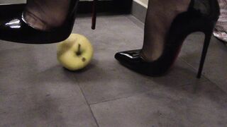 Apple Crush with Louboutin Goddess Cunt With Mouth - Request from Fan