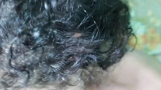 Primo resolve passar a mão passando na sua prima deitada
