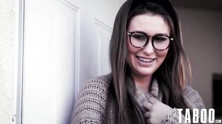 Delivery Women Mia Moore Dark Desire for Older Friend Paige