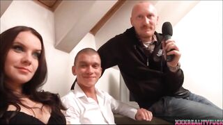 Wendy Moon teaching amateur bro how to pounded properly